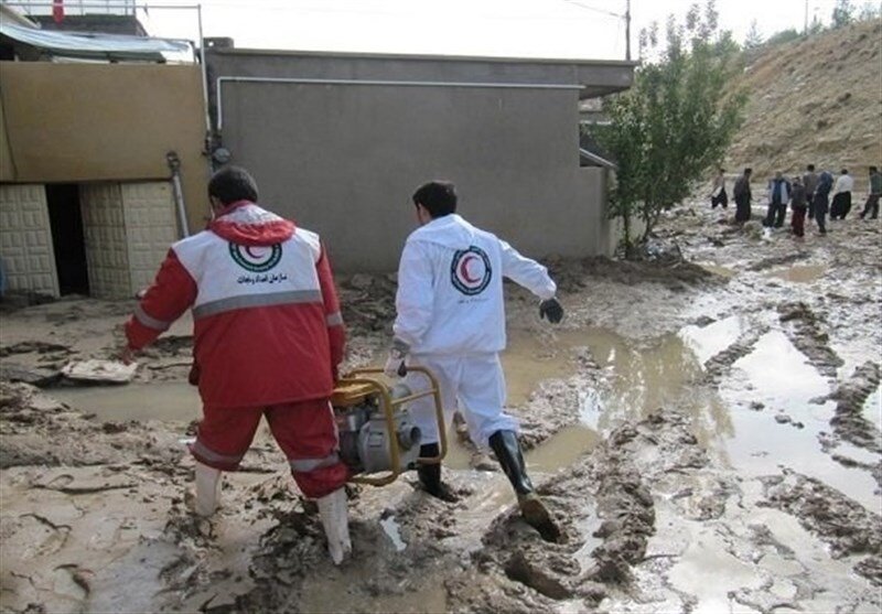آب‌گرفتگی ۸۵ منزل مسکونی در اصفهان تخلیه شد