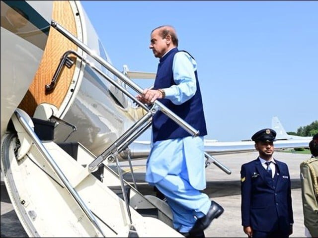دورہ امارات؛ پاکستانی وزیراعظم قرضہ واپسی کیلیے مزید مہلت مانگیں گے