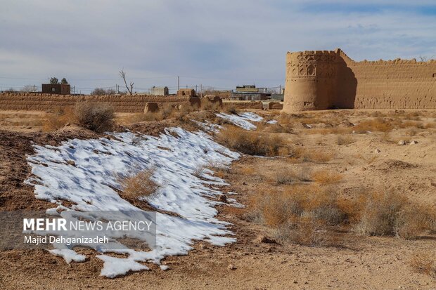 «ارنان»؛ قلعه‌ای خشتی و باشکوه در دل کویر