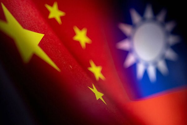 چین: آمریکا آرامش در تنگه تایوان را برهم می زند