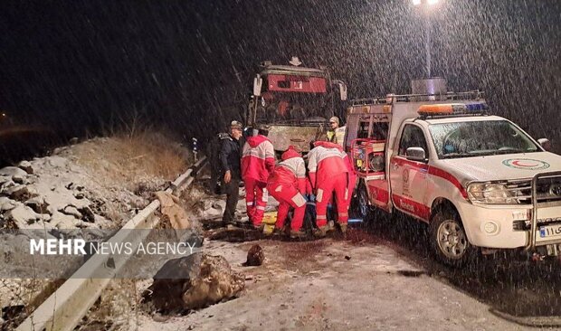 وقوع ۵ حادثه رانندگی در استان سمنان/ ۳ سرنشین پژو جان باختند وقوع ۵ حادثه رانندگی در استان سمنان/ ۳ سرنشین پژو جان باختند