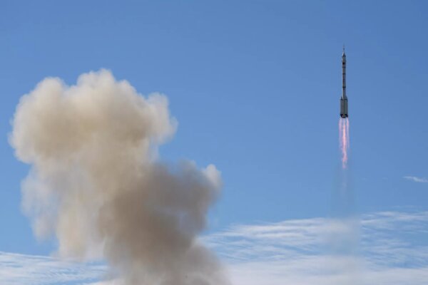 China successfully carries out its 1st space launch this year