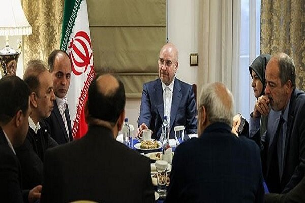 نشست قالیباف با اعضای هیئت ایرانی شرکت کننده در APA 