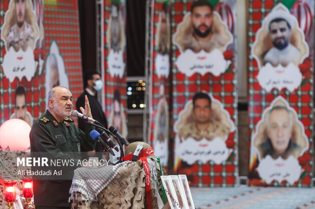 آئین بزرگداشت سالروز شهادت سرلشکر احمد کاظمی و همرزمانش 16