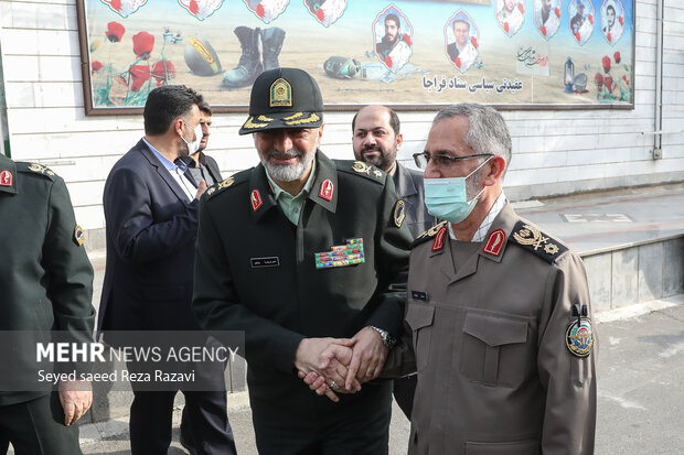 سردار محمد شیرازی رئیس دفتر فرماندهی معظم کل قوا و سردار احمدرضا رادان فرمانده فراجا در مراسم تودیع و معارفه فرمانده فراجا حضور دارند