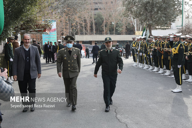 امیر سرلشکر سیدعبدالرحیم موسوی فرمانده کل ارتش در مراسم تودیع و معارفه فرمانده فراجا حضور دارد