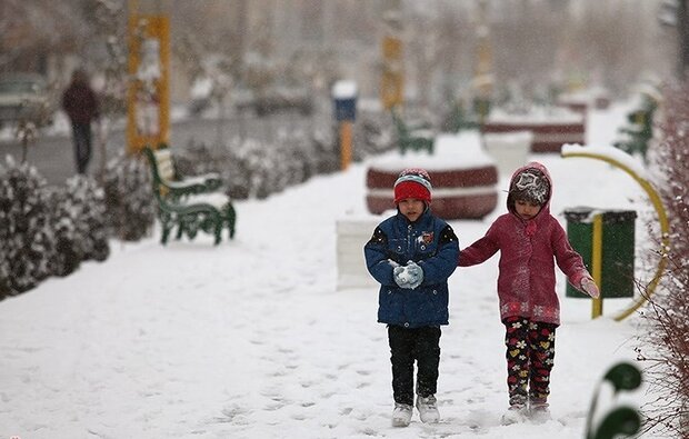 برف مدارس الموت شرقی و آوج را غیر حضوری کرد