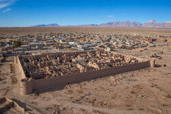 Ernan Castle; magnificent adobe castle in heart of desert