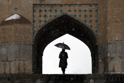 پایان هفته برفی اصفهان/ هوا ۲ درجه سردتر می‌شود