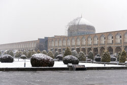 پایش بناهای تاریخی اصفهان پس از بارش سنگین برف/ آسیبی مشاهده نشد