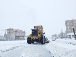 عملیات برف‌روبی روستای ولایت‌رود