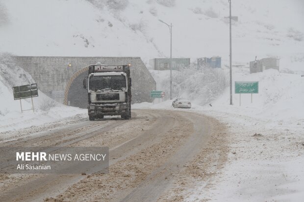مناطق مرتفع غرب و جنوب اصفهان برفی میشود مناطق مرتفع غرب و جنوب اصفهان برفی میشود
