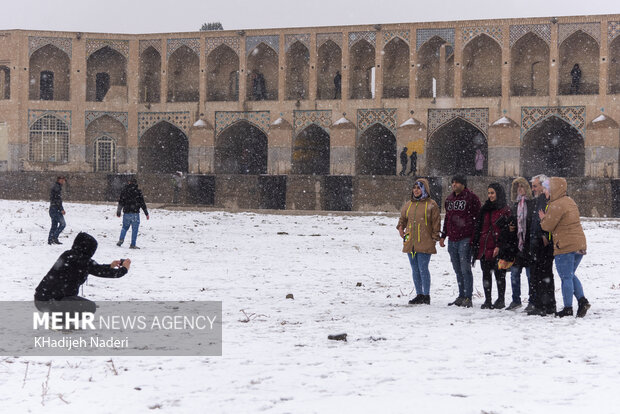 Snow blankets Isfahan