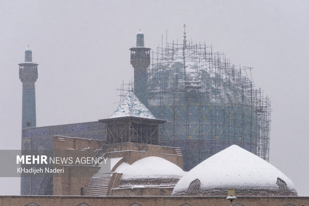 حفاظت از گنبدهای تاریخی اصفهان پس از بارش سنگین برف
