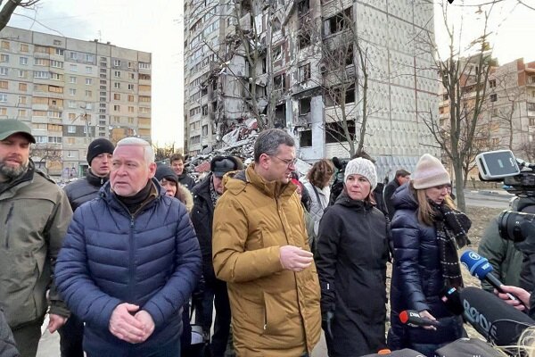 وزیر خارجه آلمان ازخط مقدم درگیری‌ها در خارکیف اوکراین بازدید کرد