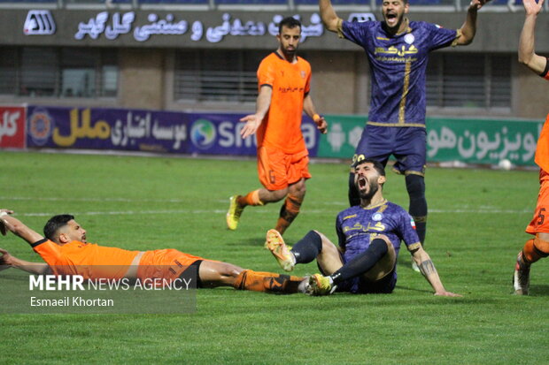 دو پیروزی برای رسیدن به امتیاز «۱۰»/ تساوی بدون گل در شیراز دو پیروزی برای رسیدن به امتیاز «۱۰»/ تساوی بدون گل در شیراز