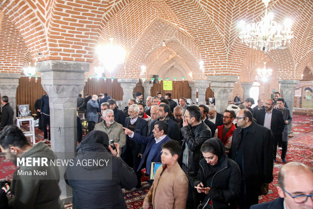 بازدید وزیر میراث فرهنگی، گردشگری و صنایع‌دستی از مسجد جامع تسوج