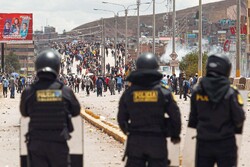 با ادامه اعتراضات؛ در پرو قانون رفت و آمد شبانه اعمال شد