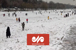 VIDEO: Isfahan's Zayandeh Rud covered with snow