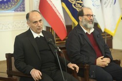 تلاش می‌کنیم حکیم نظامی را بهتر به جهانیان معرفی کنیم