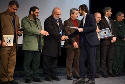 خبرنگار مهر ۲ عنوان برتر جشنواره ابوذر گیلان را کسب کرد
