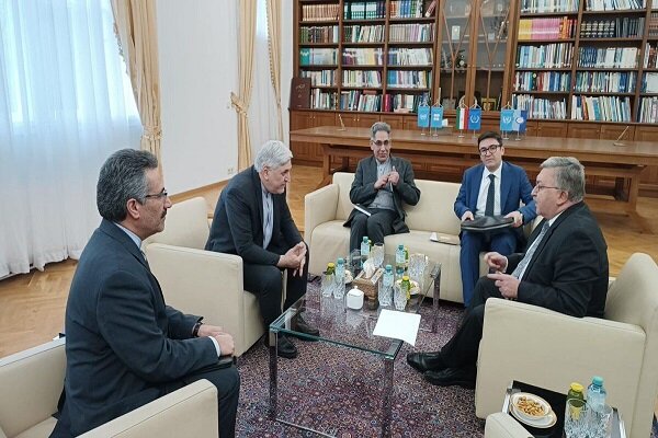 Iran, Russia envoys hold talks in Vienna