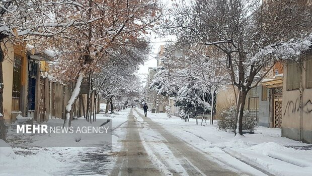 خدمت رسانی تمامی دستگاه‌های اجرایی برای بحران سرما در قوچان