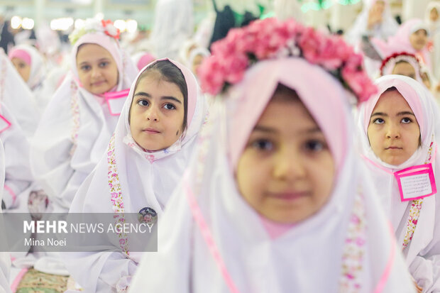 ایرانی شہر تبریز میں 5000 سے زائد بچیوں کی موجودگی میں "جشن بہار عبادت" کا انعقاد
