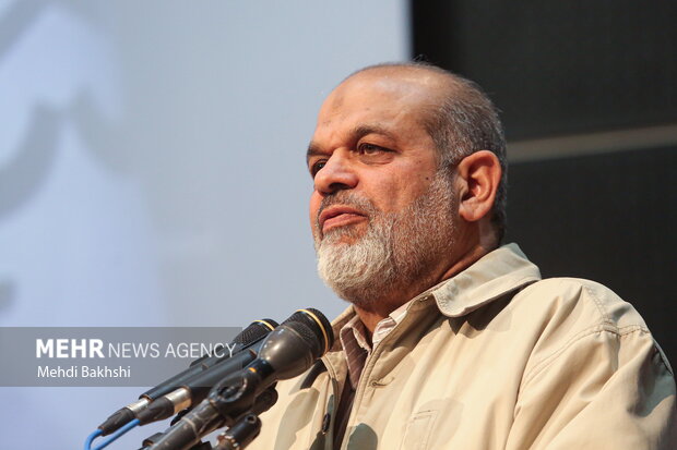 دشمنان به ایجاد گسل مذهبی و قومیتی در جامعه امید بسته اند دشمنان به ایجاد گسل مذهبی و قومیتی در جامعه امید بسته اند