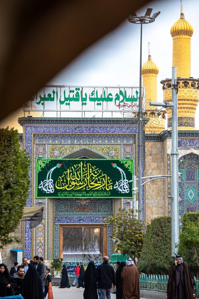 صحن حرم امام حسین(ع) به مناسبت میلاد «حضرت زهرا (س)» آذین بندی شد