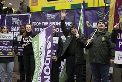 ۱۰۰ هزار نفر در انگلیس برای اعتصاب مهیا می شوند