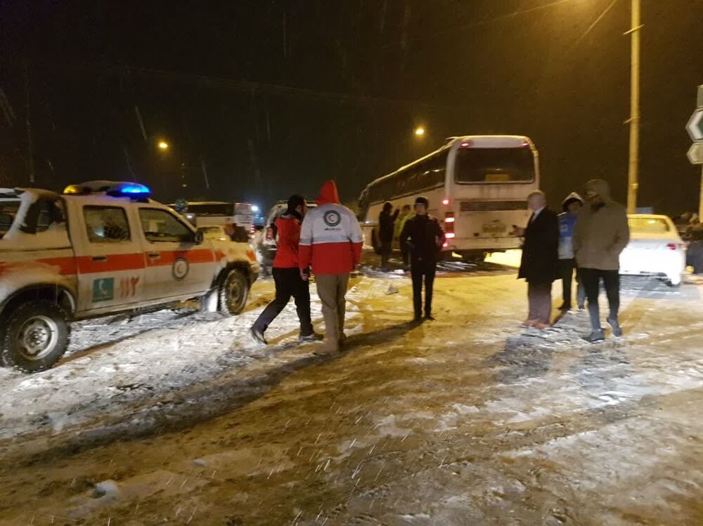 امداد رسانی به ۷۰۰ حادثه دیده برف و کولاک در تربت حیدریه