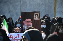 تهرانی ها اهانت «شارلی‌آبدو» را محکوم کردند