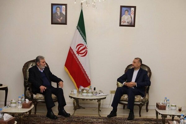الأمين العام لحركة الجهاد الإسلامي یلتقی مع وزیر الخارجیة الايراني في بيروت