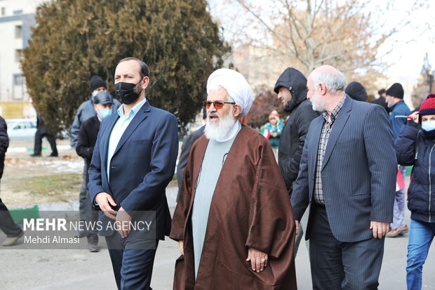 راهپیمایی مردم زنجان در محکومیت نشریه فرانسوی