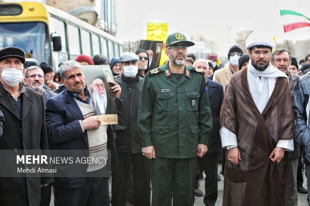راهپیمایی مردم زنجان در محکومیت نشریه فرانسوی