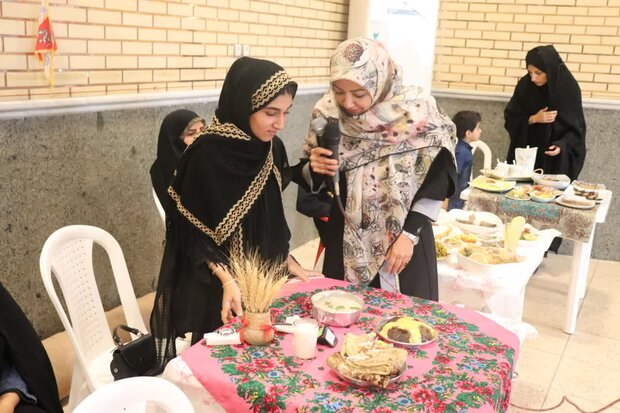 پنجمین جشنواره فرهنگی اجتماعی مادرانه در گناوه آغاز شد