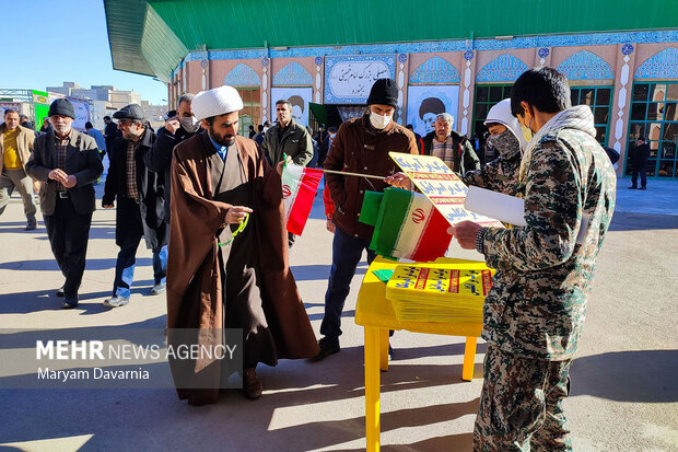 راهپیمایی در محکومیت اهانت نشریه فرانسوی به مرجعیت دینی در بجنورد