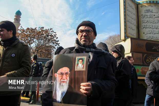 راهپیمایی  مردم تبریز برای محکومیت نشریه فرانسوی