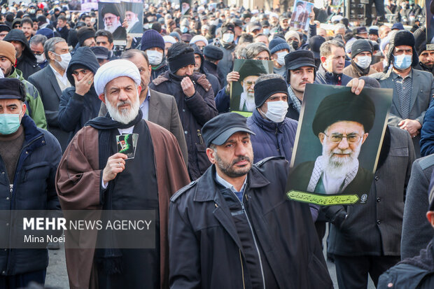 راهپیمایی  مردم تبریز برای محکومیت نشریه فرانسوی