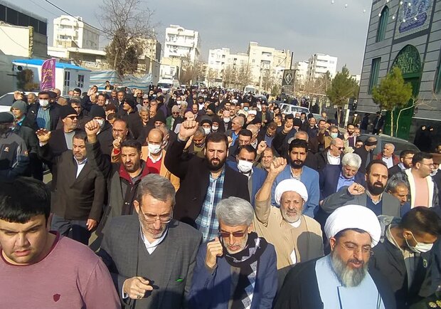 خروش مردم البرز در محکومیت اهانت نشریه فرانسوی