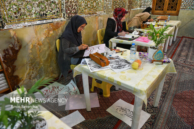 جشنواره بداهه نویسی «مشق مادر» در شیراز