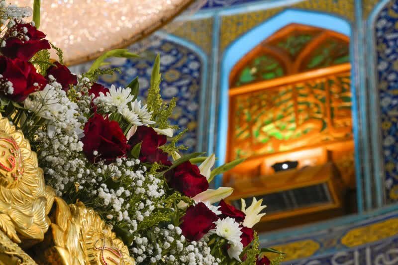 تصاویری زیبا از گل آرایی مرقد مطهر امیرالمومنین(ع) در نجف اشرف   
