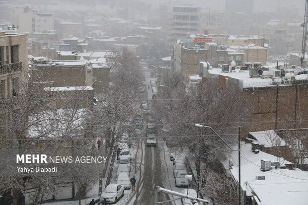 بارش نخستین برف زمستانی در کرمانشاه