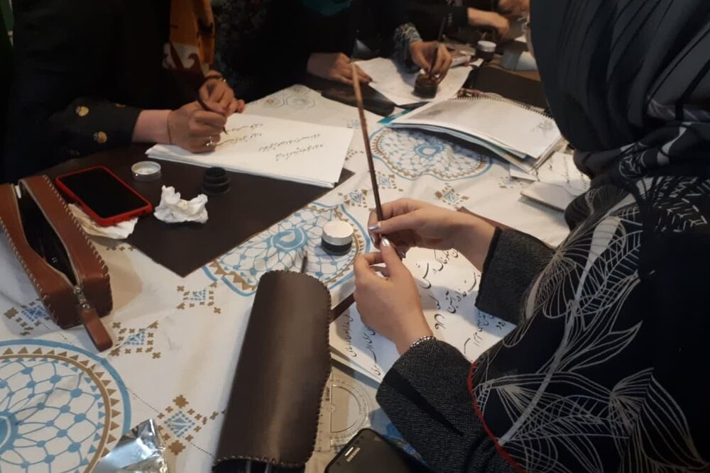 «کتابت عشق» به بهانه روز مادر/ وقتی هنر عشقورزی میکند