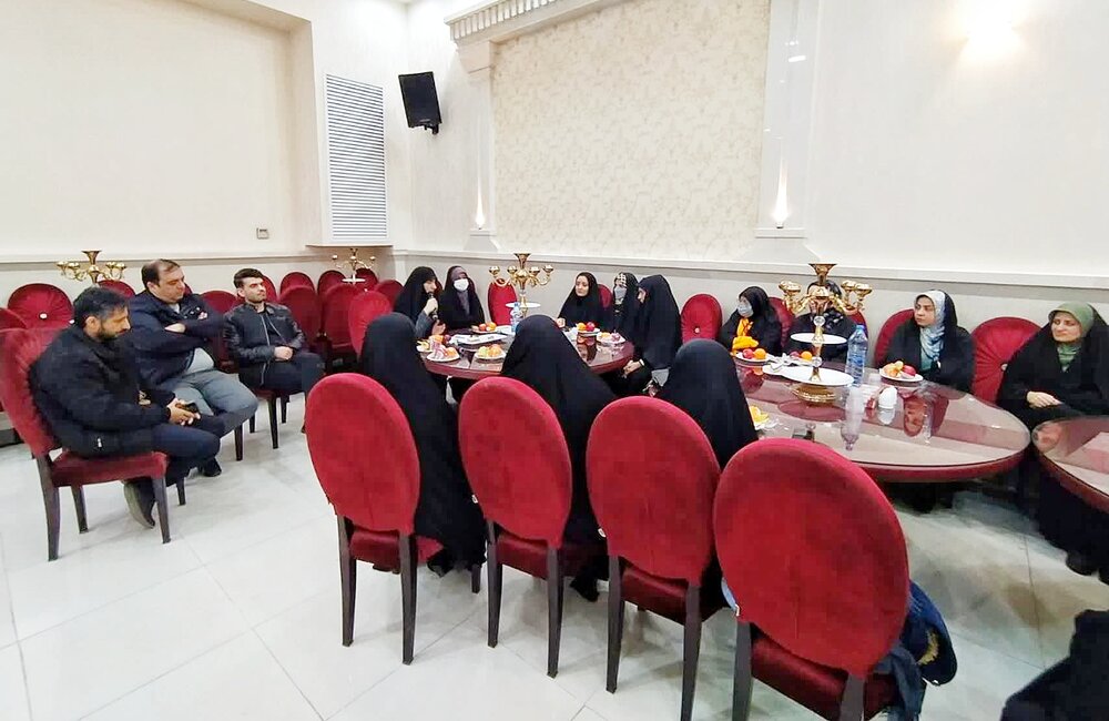 مراسم بزرگداشت روز زن ویژه بانوان خبرنگار استان قم برگزار شد