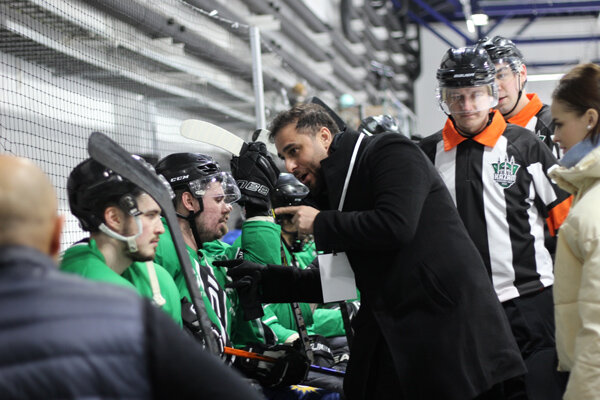 درخشش بانوان هاکی روی یخ ایران با دو پیروزی/ تیم مردان شکست خورد