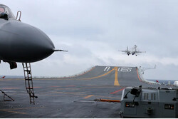 «رزمایش تقابلی» ناوگروه هواپیمابر پکن در حضور آمریکایی‌ها در دریای چین جنوبی