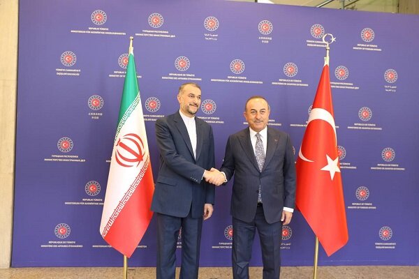 Emir Abdullahiyan, Ankara'da Çavuşoğlu ile görüştü Emir Abdullahiyan, Ankara'da Çavuşoğlu ile görüştü