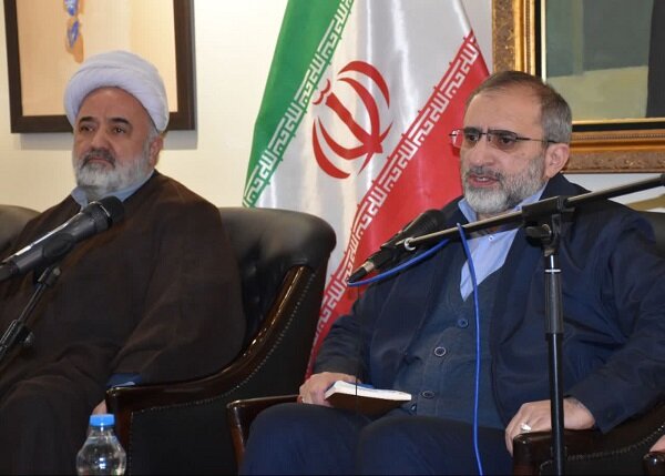 امام خمینی مولفه هویتی برای ایران اسلامی است